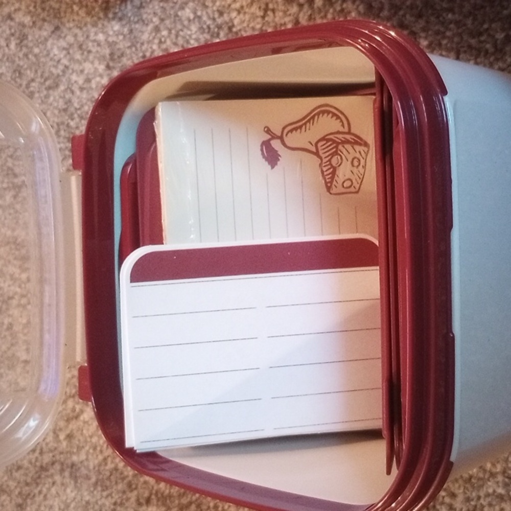 Tupperware recipe box